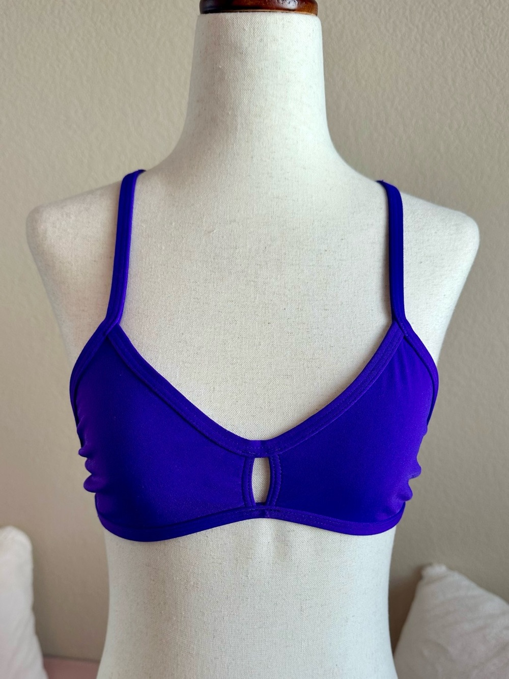 JOLYN Bikini Top Vent Purple (Grape) New Without Tags Size M Pool Beach Made USA
